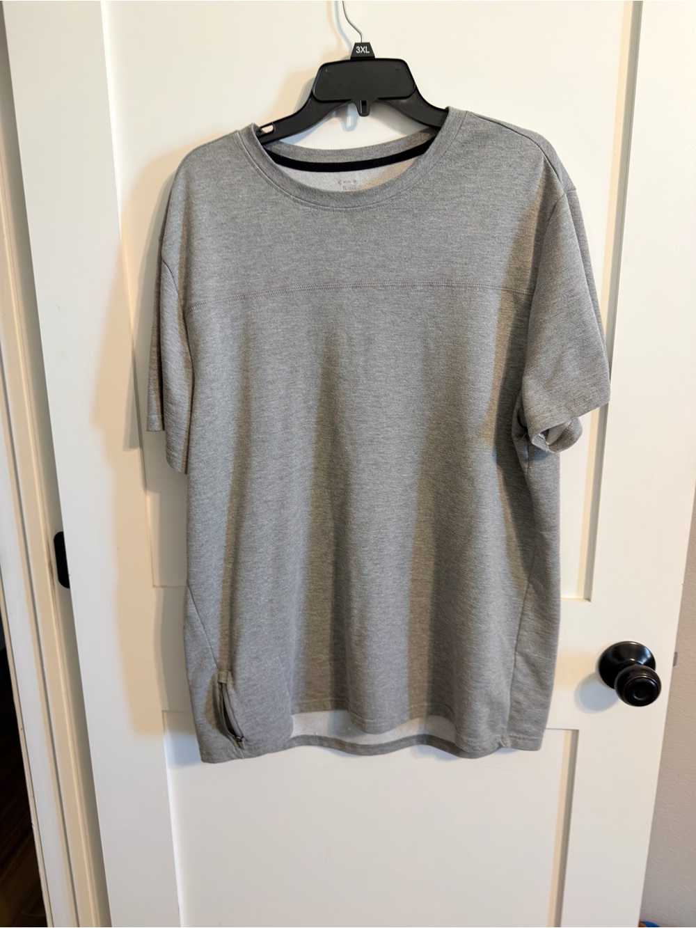 Men's Grey Crewneck Short Sleeve Shirt
